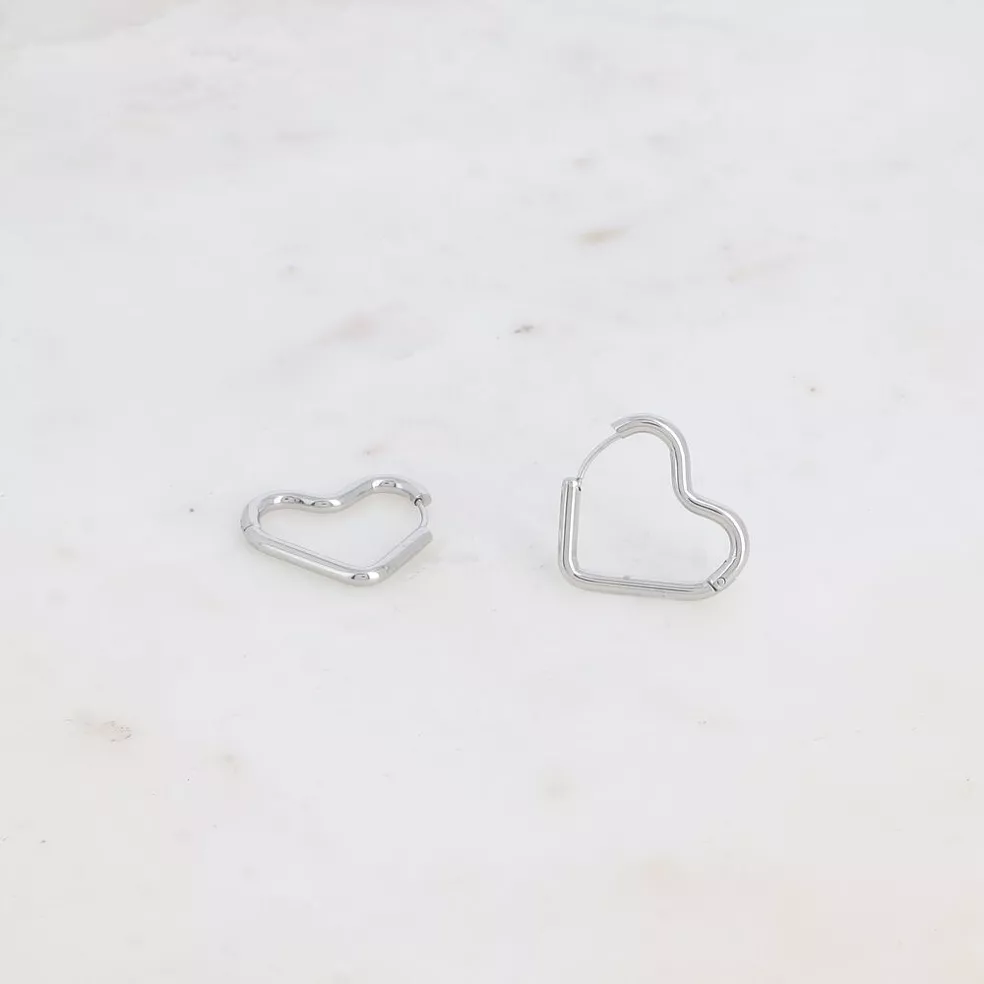 Amélie Heart Earrings in Silver - Image 2