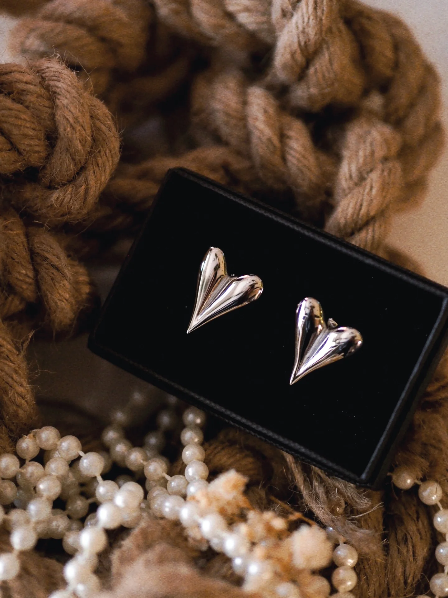 Amélie Heart Earrings In Silver Colour - Image 2