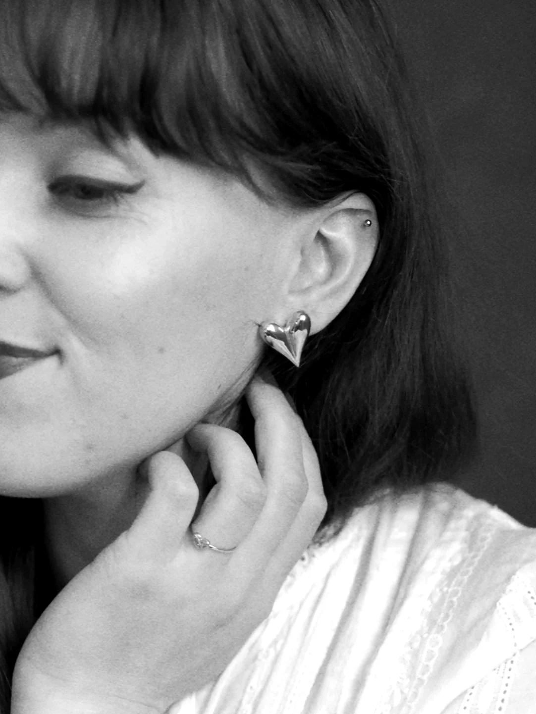 Amélie Heart Earrings In Silver Colour - Image 3
