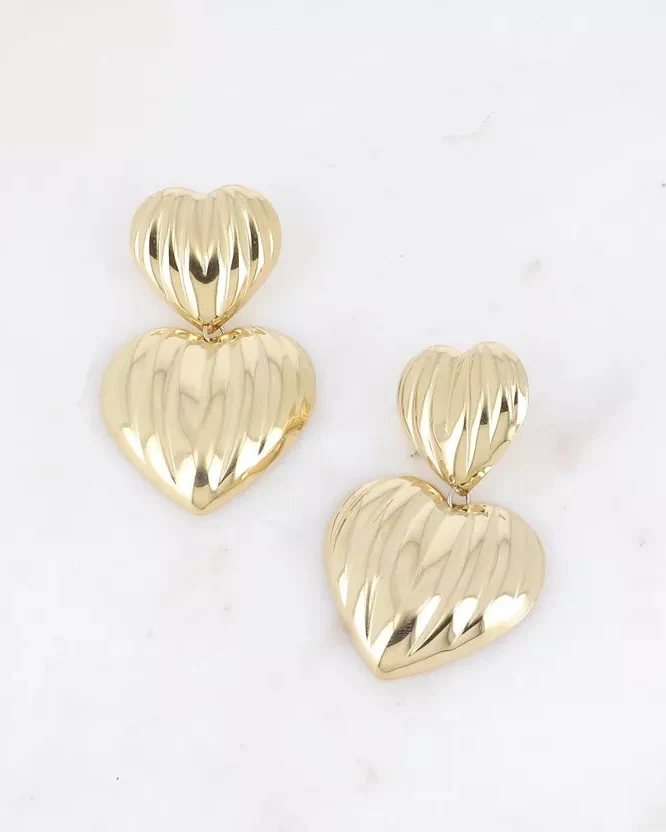 Kardia Heart Earrings in Gold - Image 4