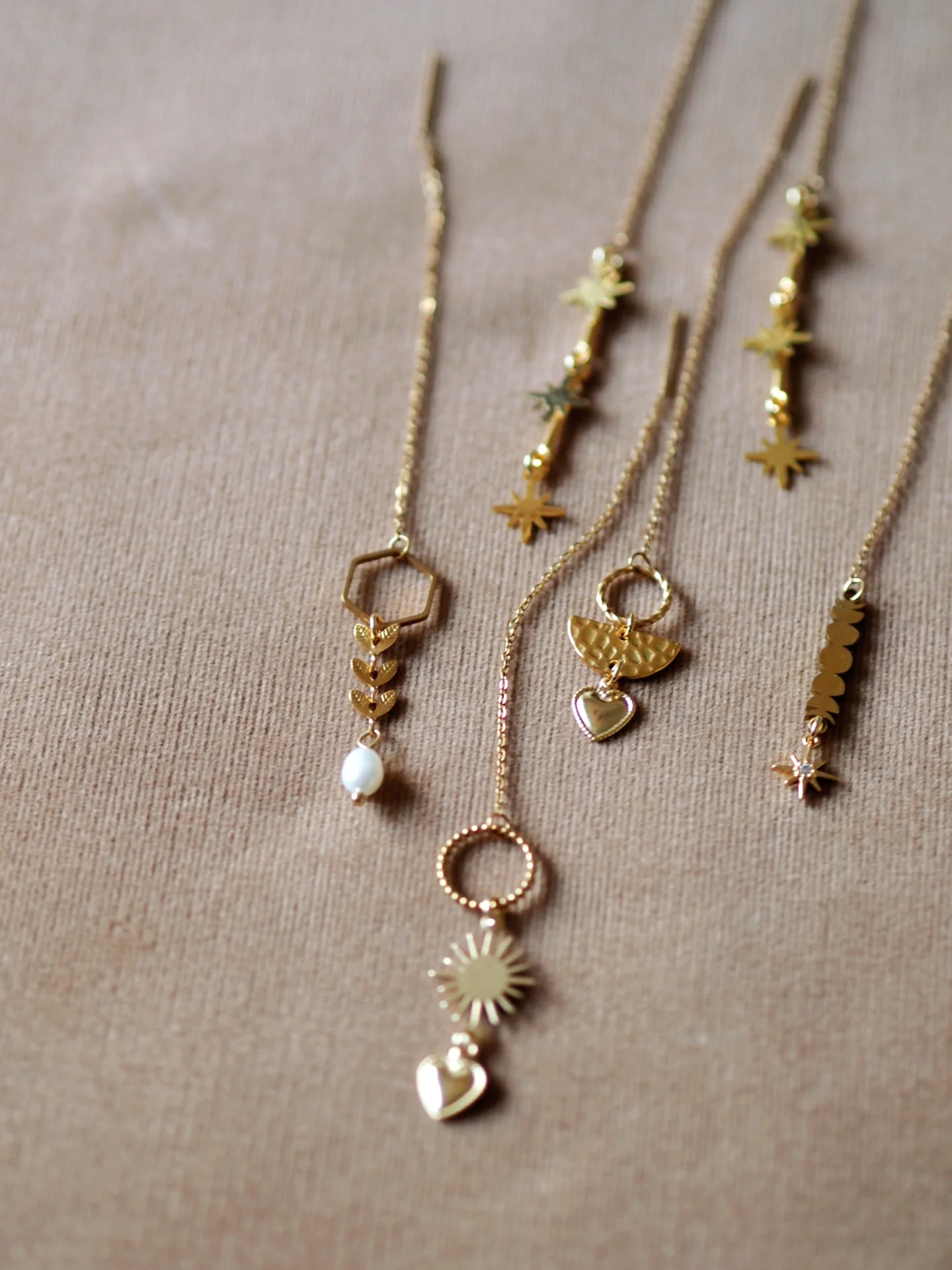Andrea Atlas Signature Chain Earrings N°35 in Gold - Image 7