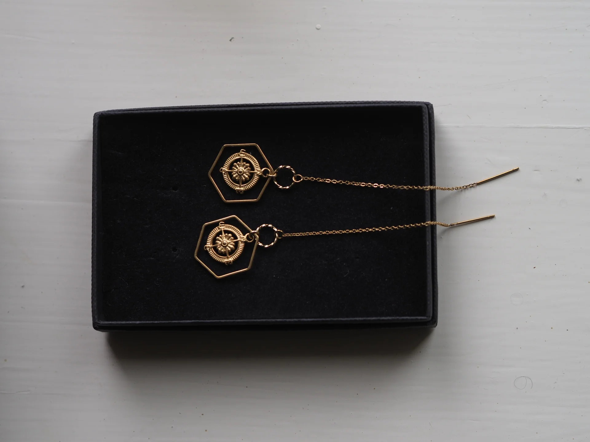 Andrea Atlas Signature Chain Earrings N°62 in Gold - Image 3