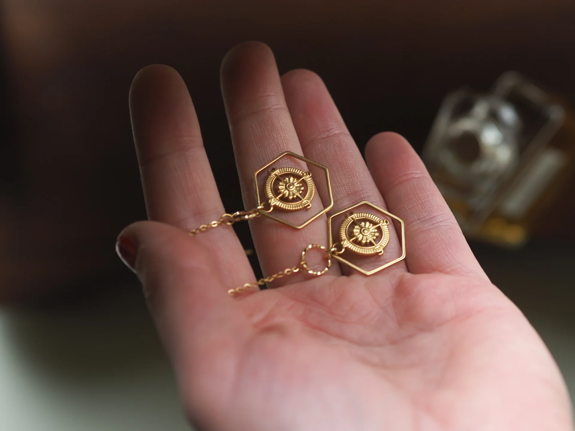 Andrea Atlas Signature Chain Earrings N°62 in Gold - Image 4