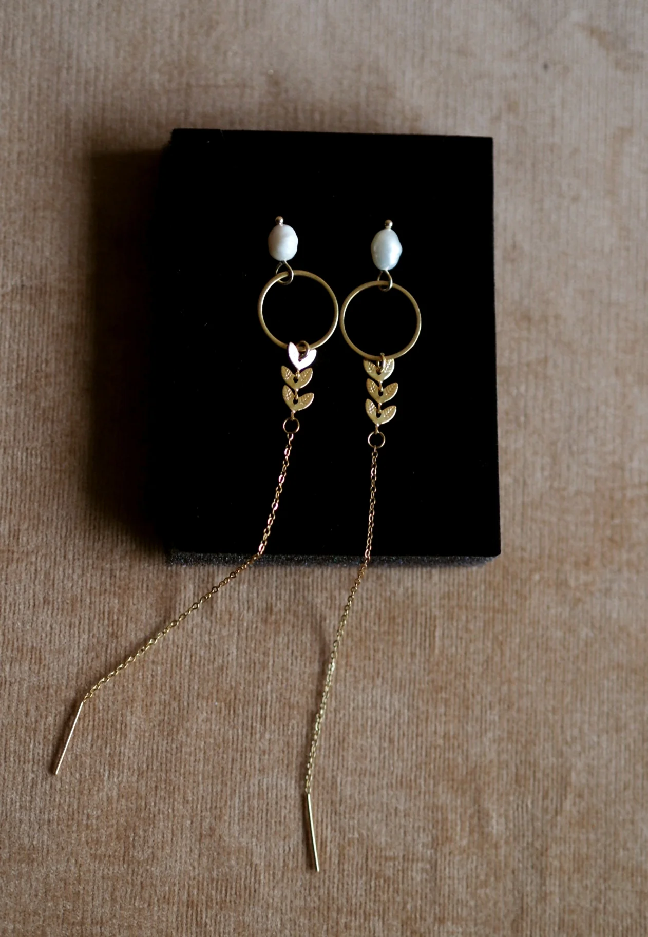 Andrea Atlas Signature Chain Earrings N°7 in Gold - Image 3