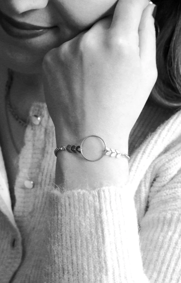 Atlas Adjustable Bracelet With Leaves / Silver