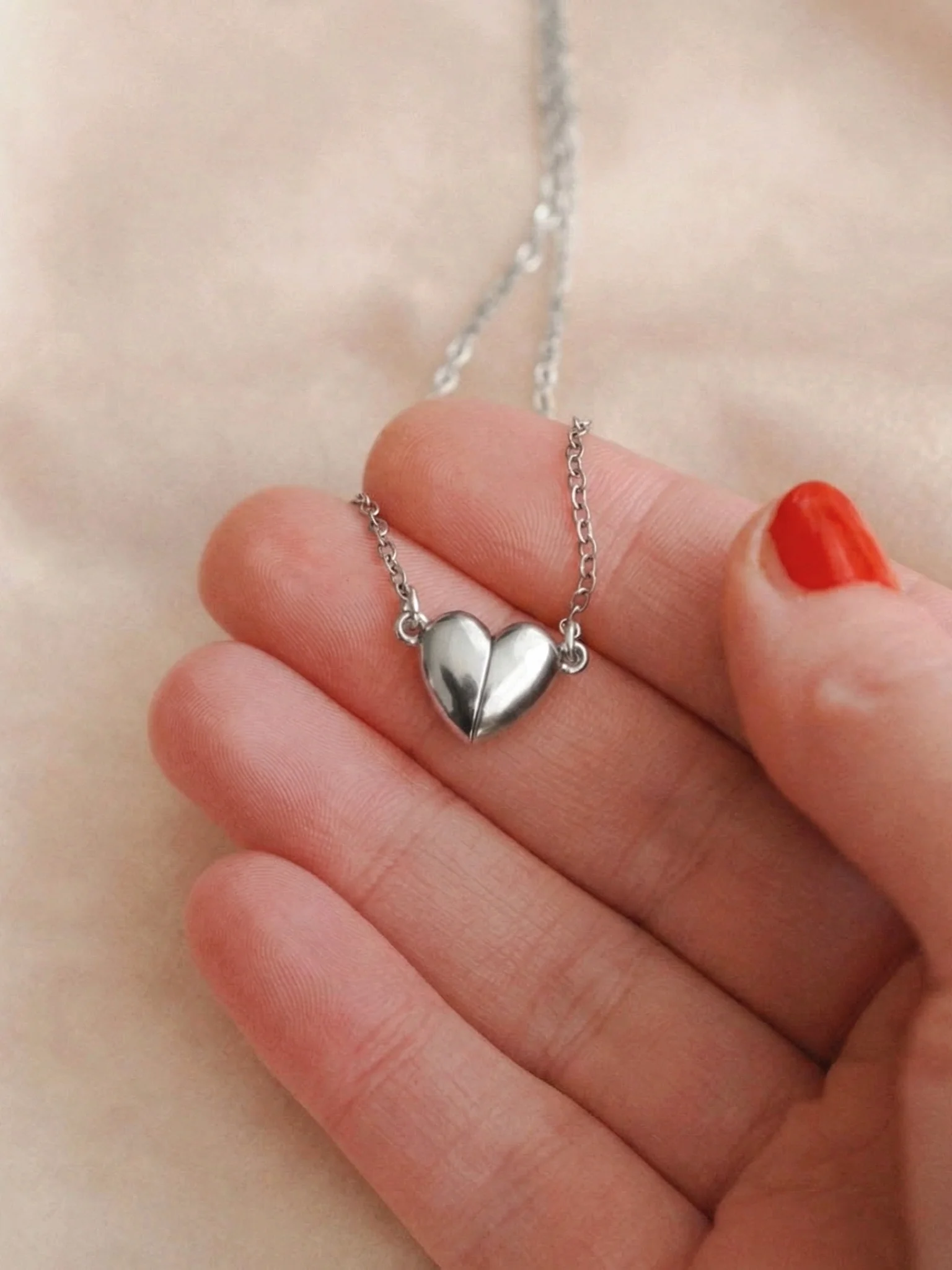 Atlas Magnetic Heart Necklace in Silver