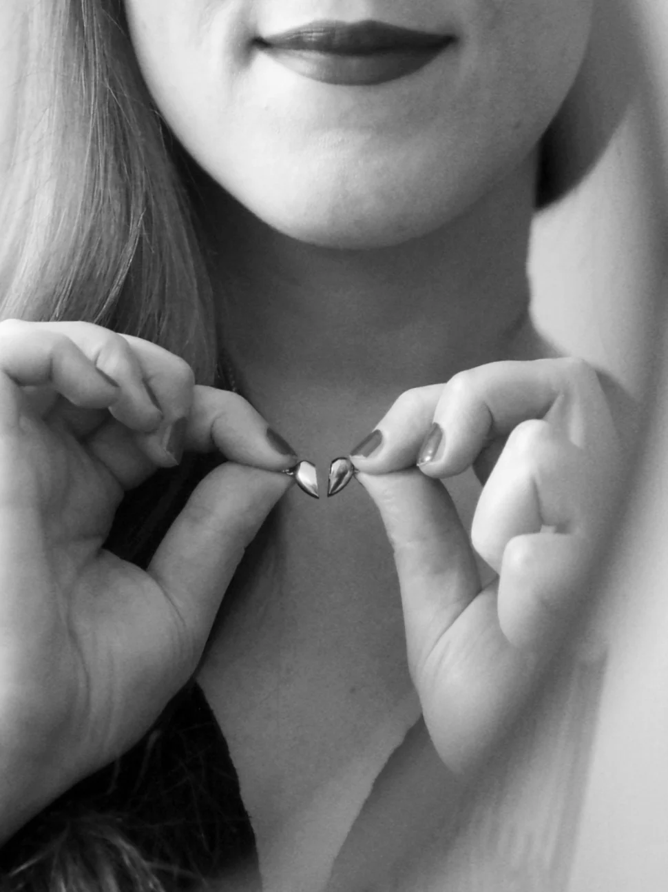 Atlas Magnetic Heart Necklace in Gold - Image 10