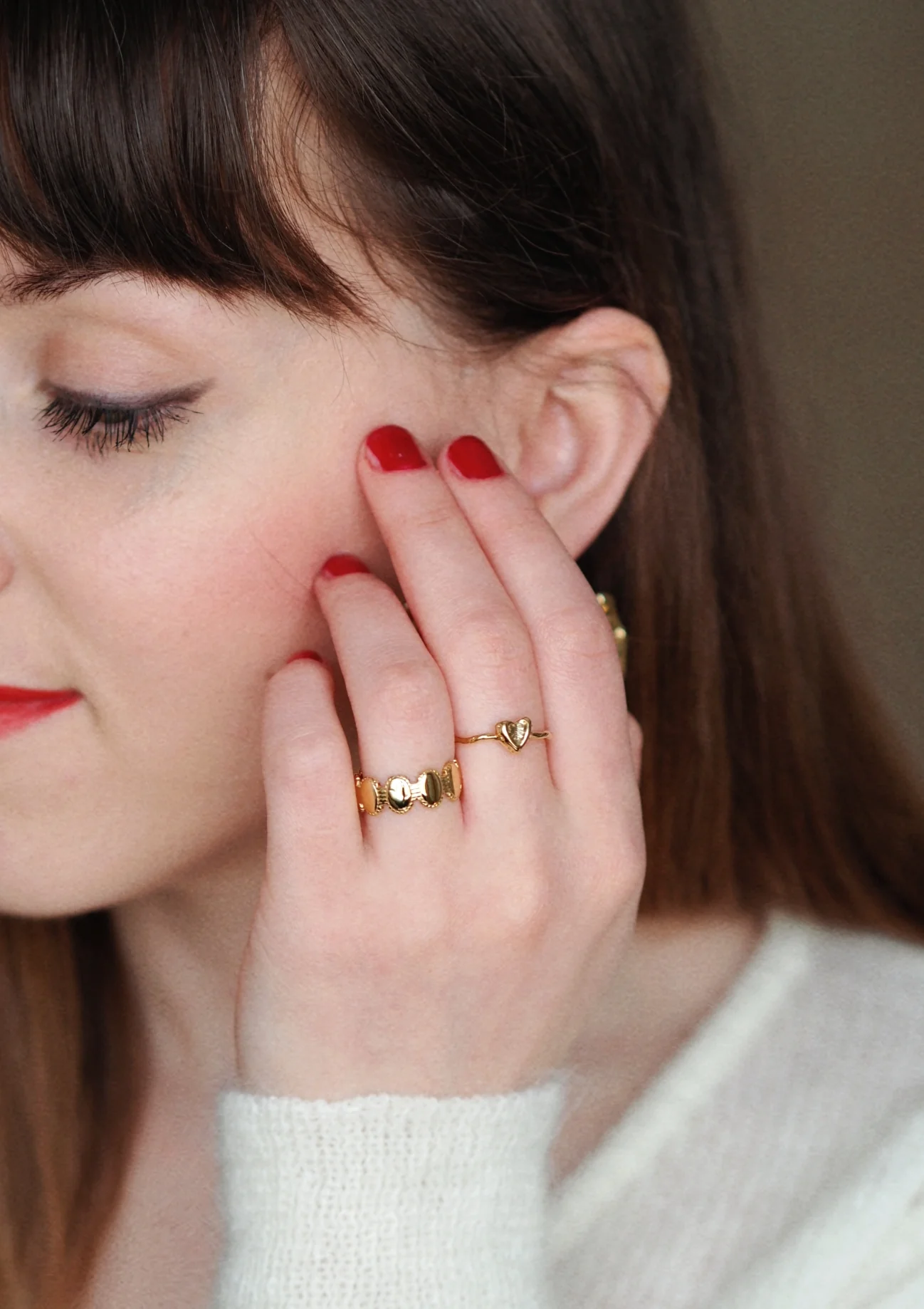 Beautiful Delicate Heart Ring Gold - Image 2