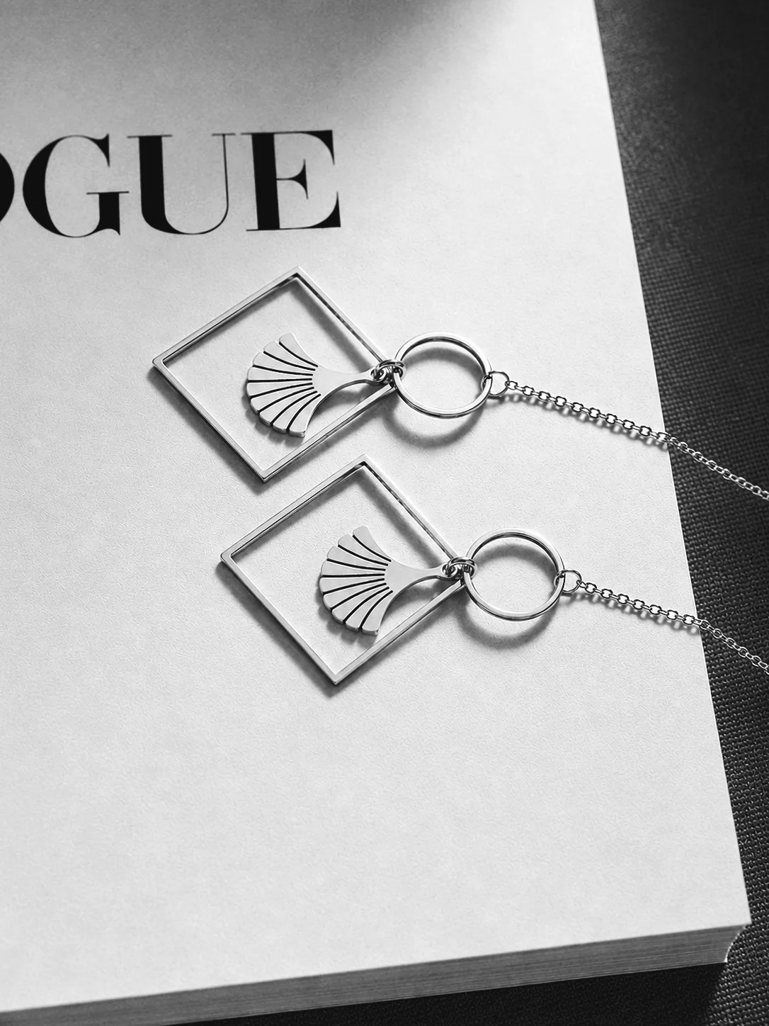 Signature Chain Earrings / Golden Era in Silver - Image 2