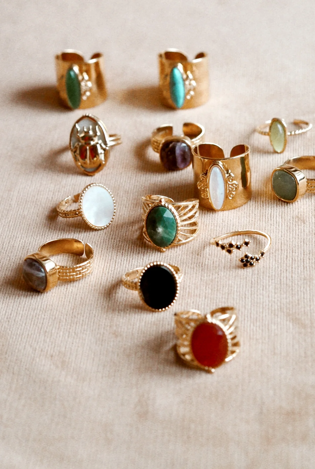 Green Gemstone Ring - Image 3