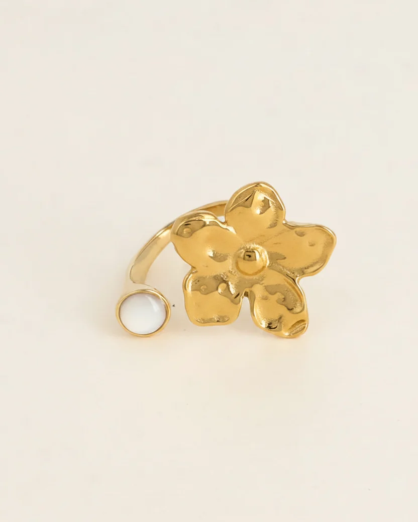 Sabine Floral & Pearl Ring in Gold