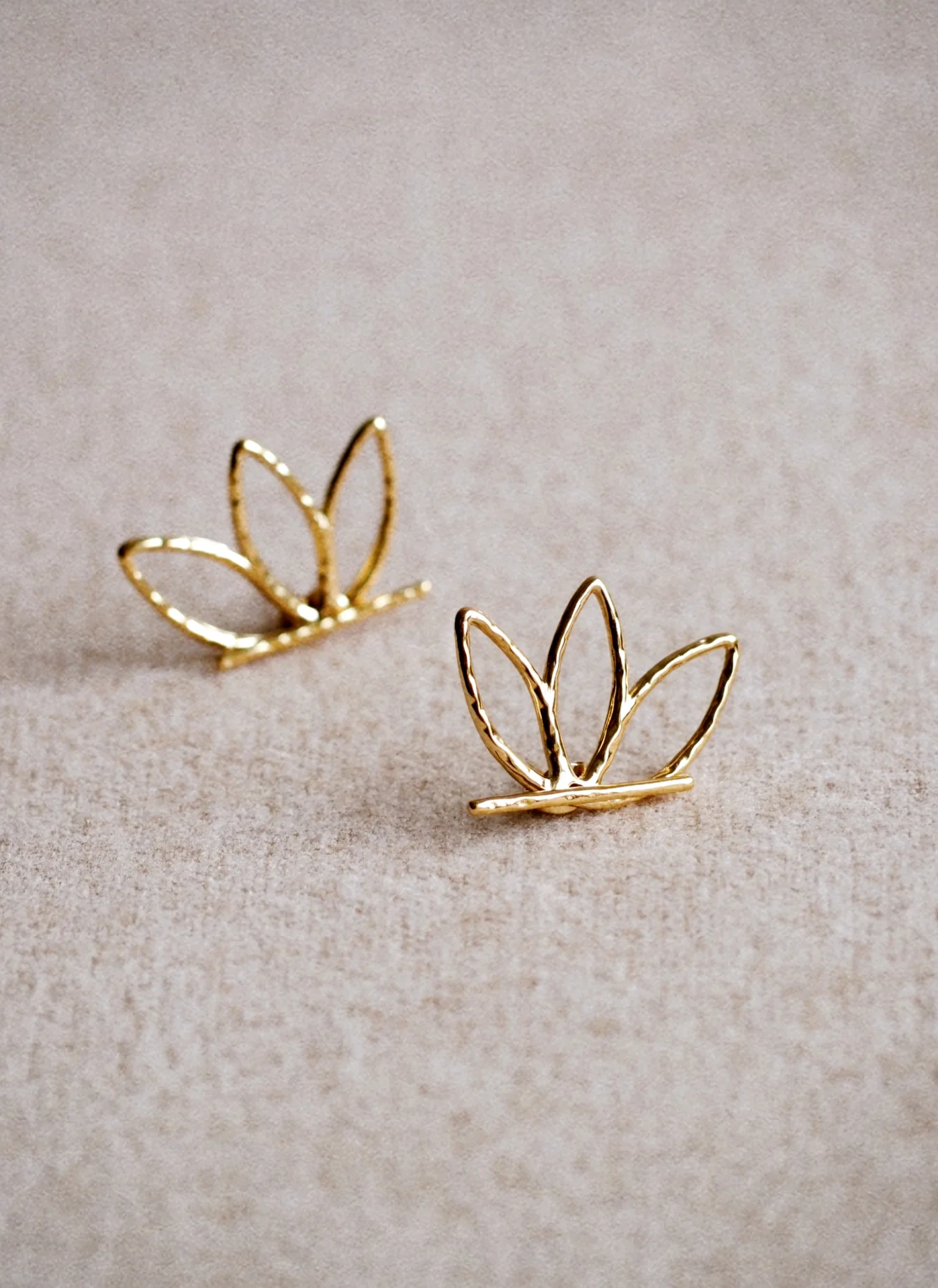 Jessica Delicate Earrings Gold