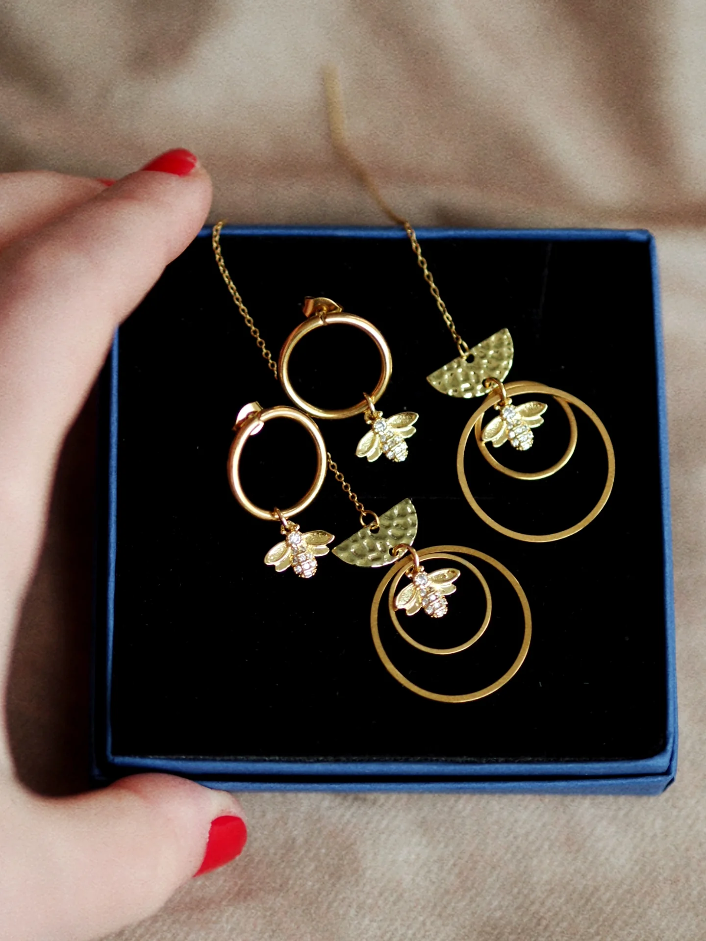 Sparkle Bee Earrings in Gold / Limited Collection - Image 3