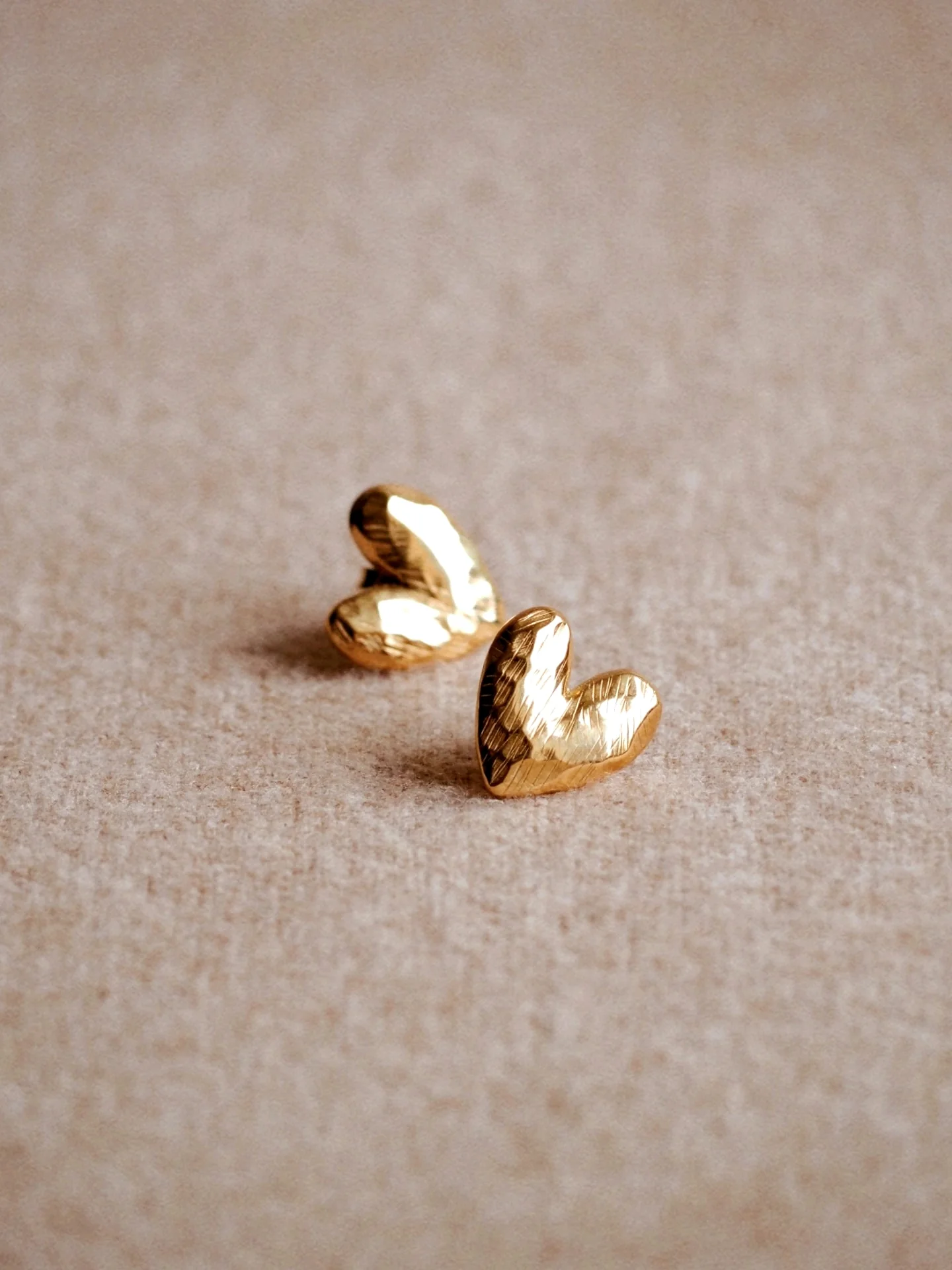 Maja Heart Earrings Gold
