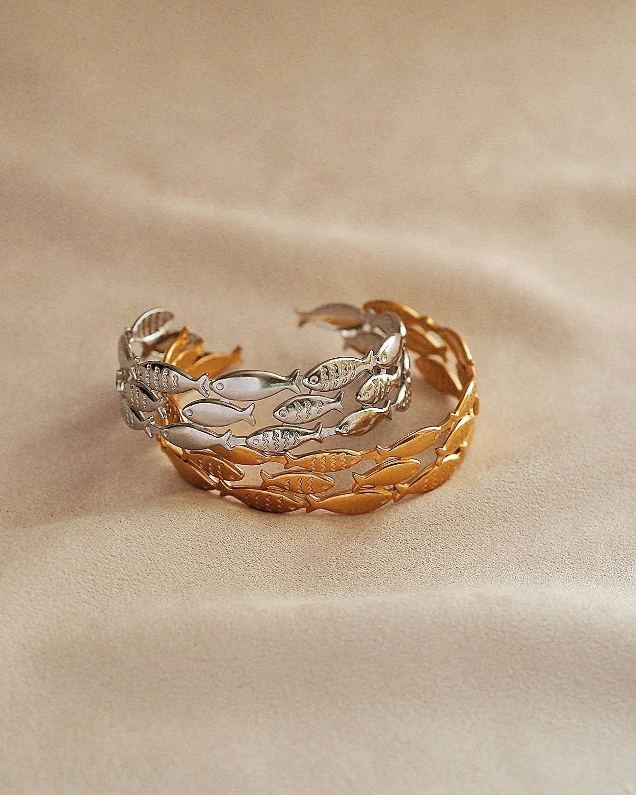 Marina School of Fish Bangle in Silver - Image 3
