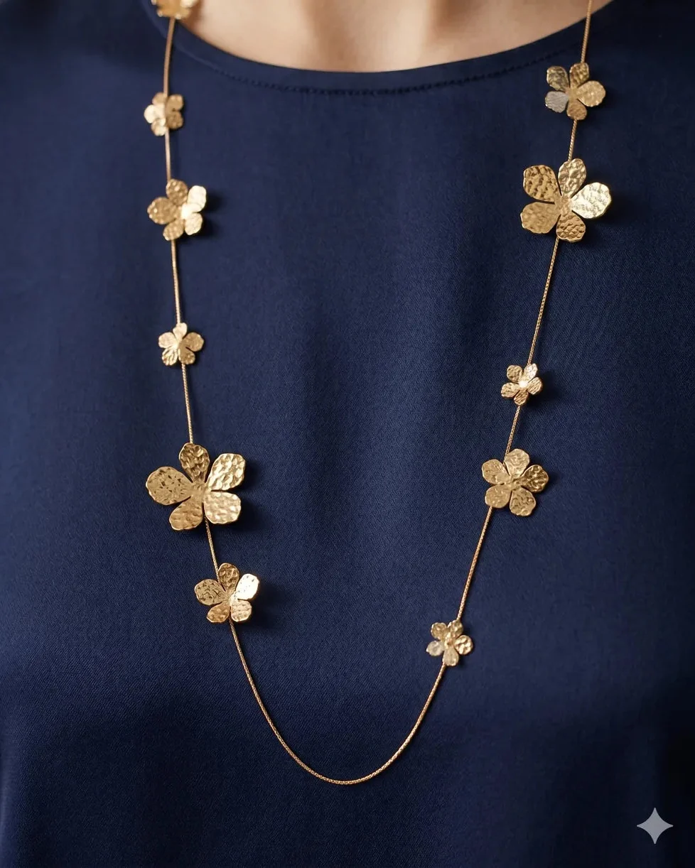 Melania Flower Necklace in Gold - Image 4