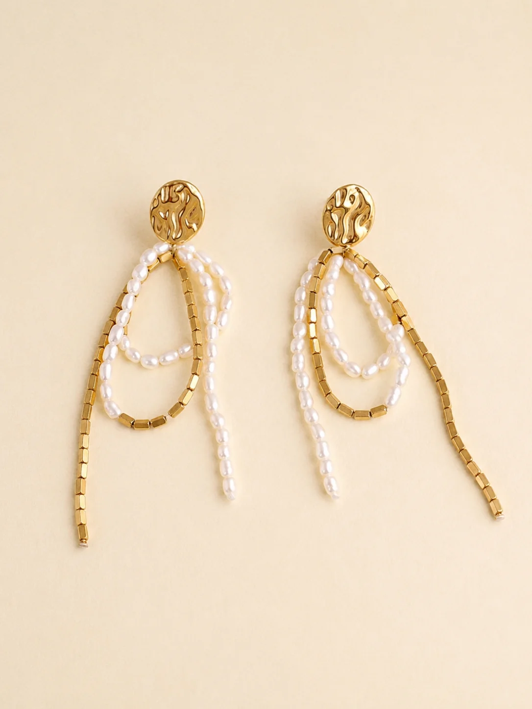 Unique Mona Pearl Earrings - Image 2