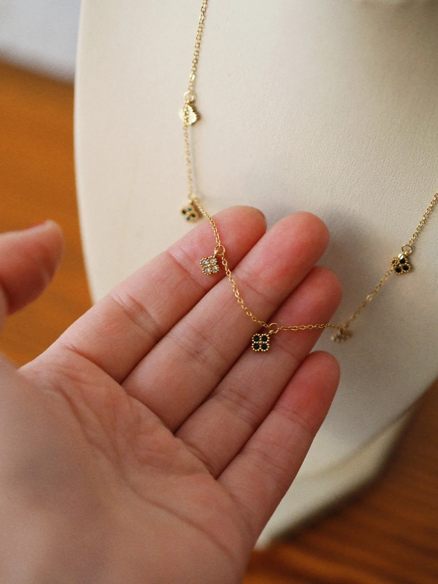 Monica Dark Green & White Necklace Gold
