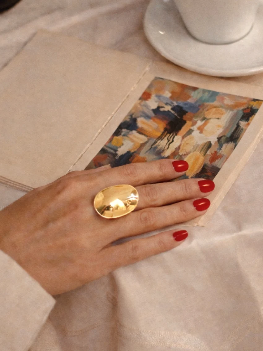 Patricia Statement Ring in Gold