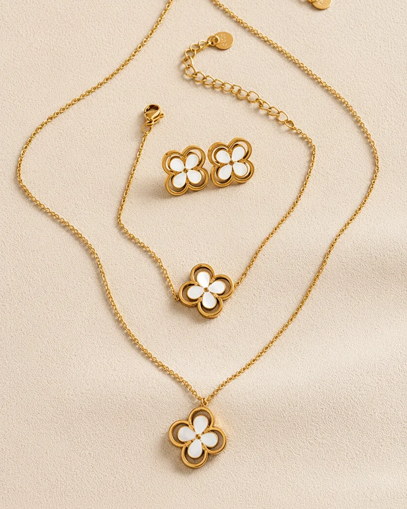 Beautiful Pearl Clover Necklace In Gold - Image 3