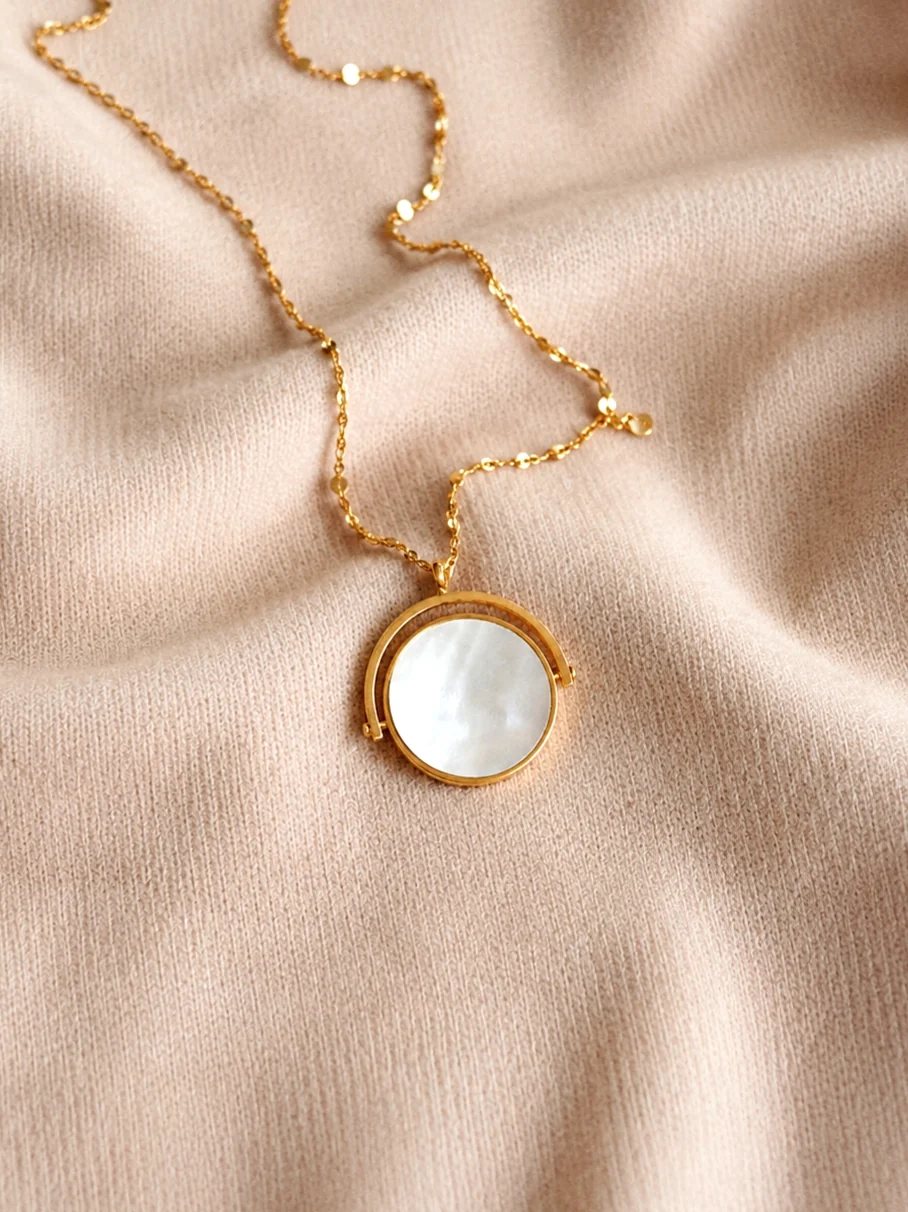 Rotating Mother of Pearl Necklace - Image 5