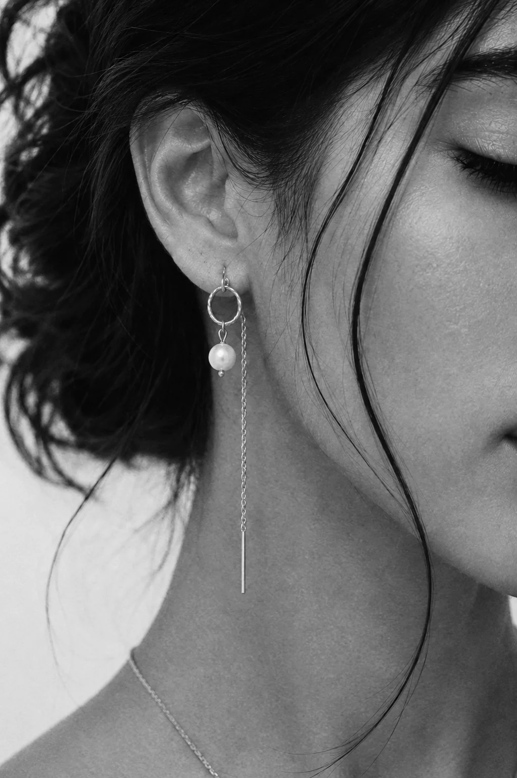 Serene Pearl Chain Earrings in Silver - Image 2