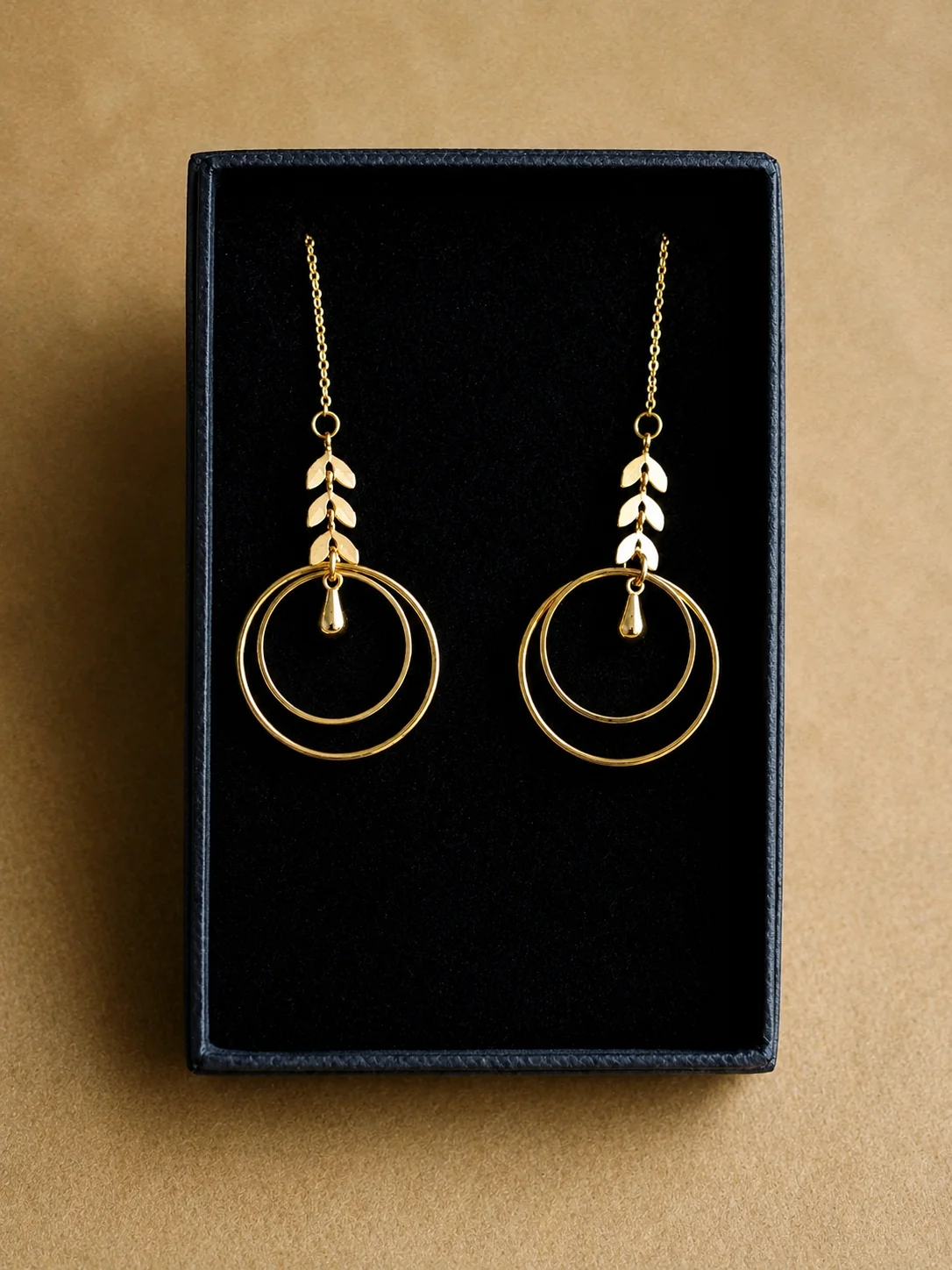 New Summer 25 in Gold / Signature Chain Earrings
