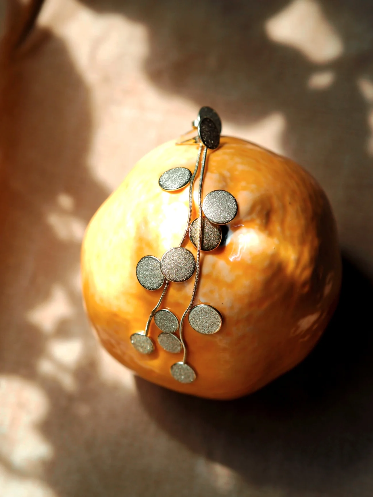 Thalira Earrings Gold - Image 2