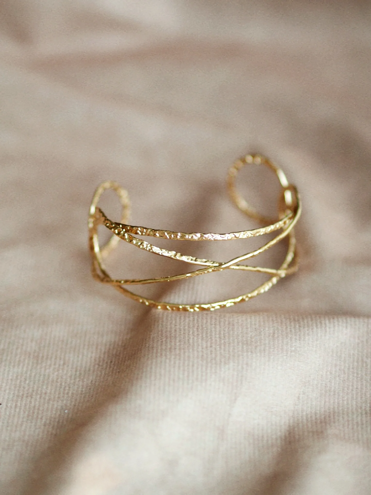 Urshula Bangle Gold - Image 2